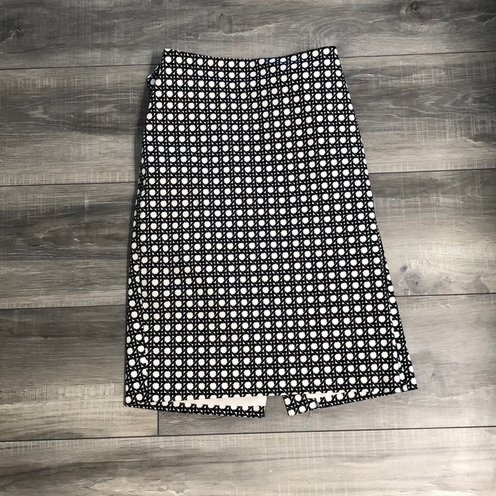 Ann Taylor Graphic high waisted pencil skirt